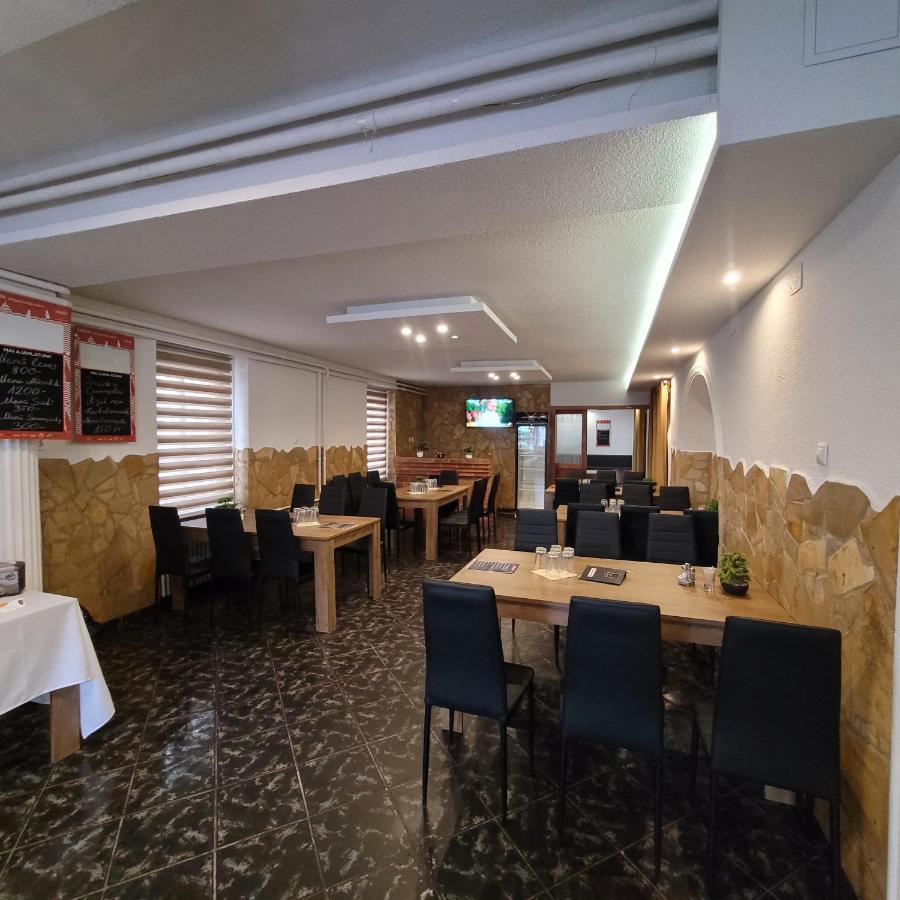 KOMPLEX -Rendezvénytermek-Panzió-Apartman-Irodák- Mateszalka Esterno foto